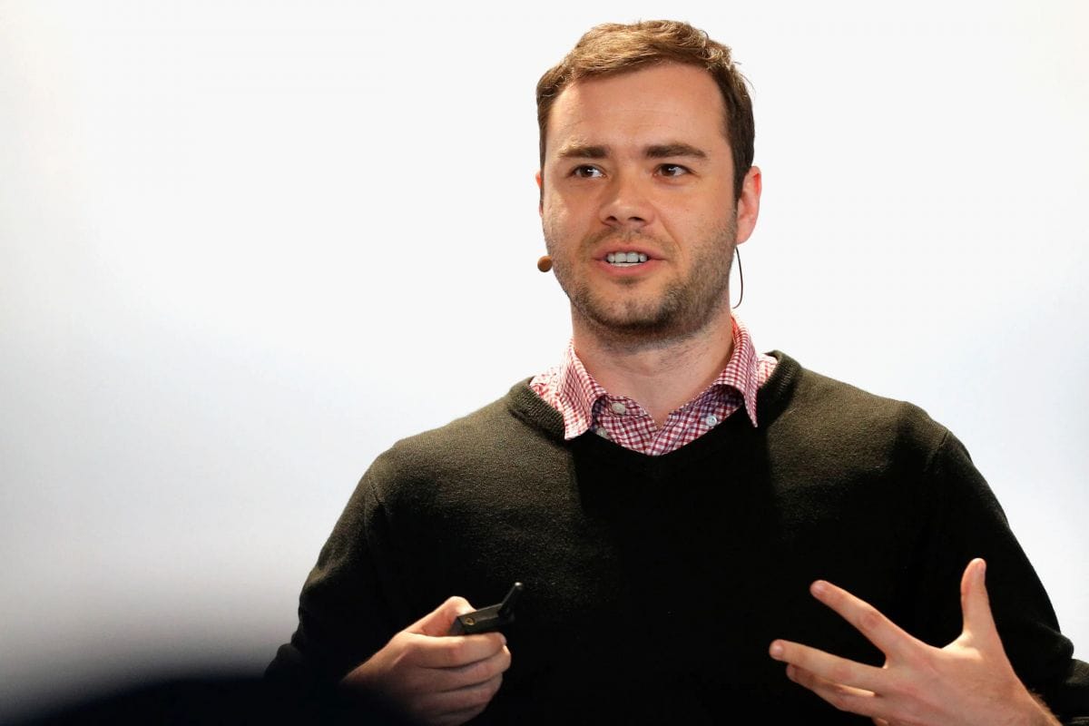 كارباثي يقترح بديلاً لـRAG بمكتبة Markdown تحدّث نفسها